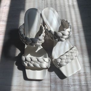 White tufted heals size 8